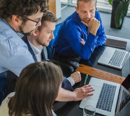 Enerbee team collaborating